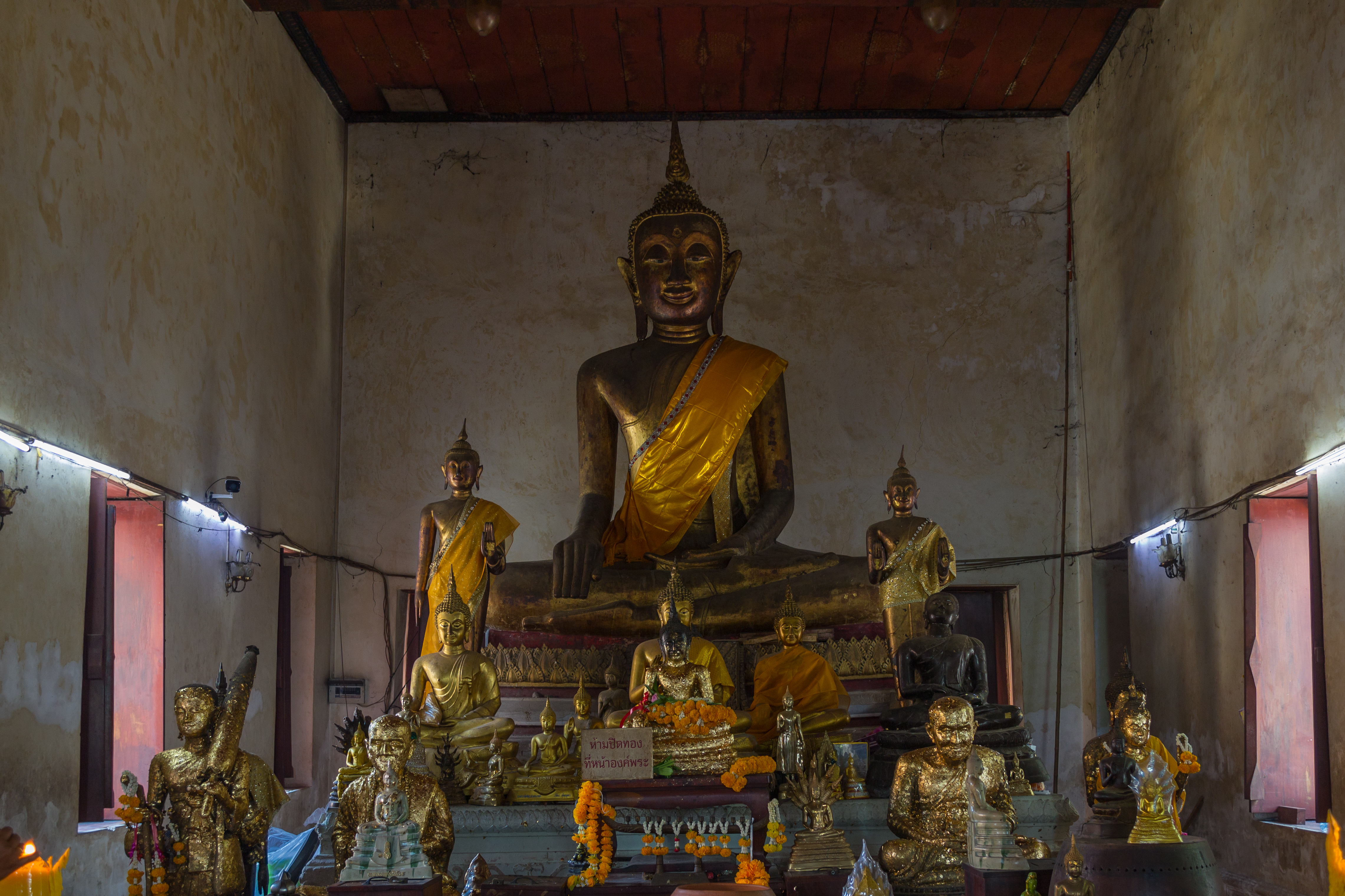 วัดแสงสิริธรรม.jpg